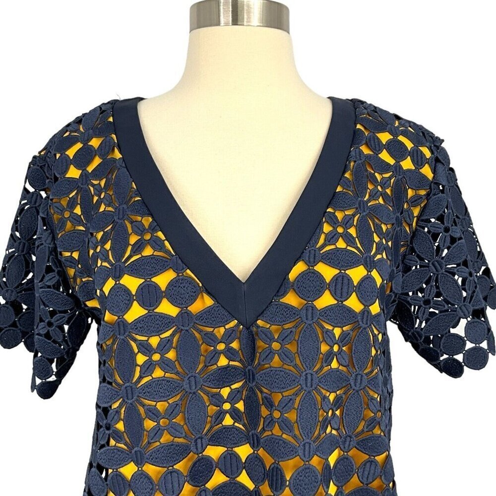 Max Mara Max & Co Size 6 Blouse Broderie Anglaise Navy Gold Short Sleeve V Neck - Picture 2 of 14